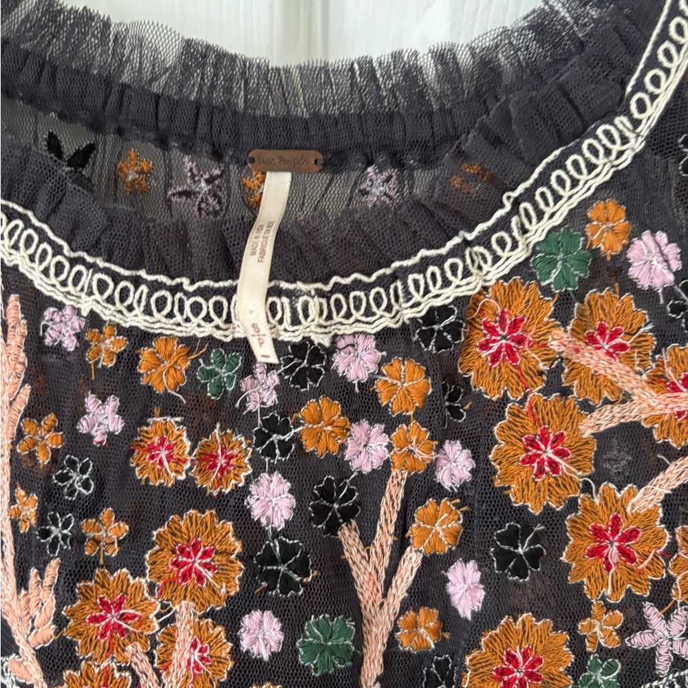 Embroidered Floral Black Top - Picture 3 of 3